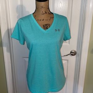 Women’s size small Under Armour tee